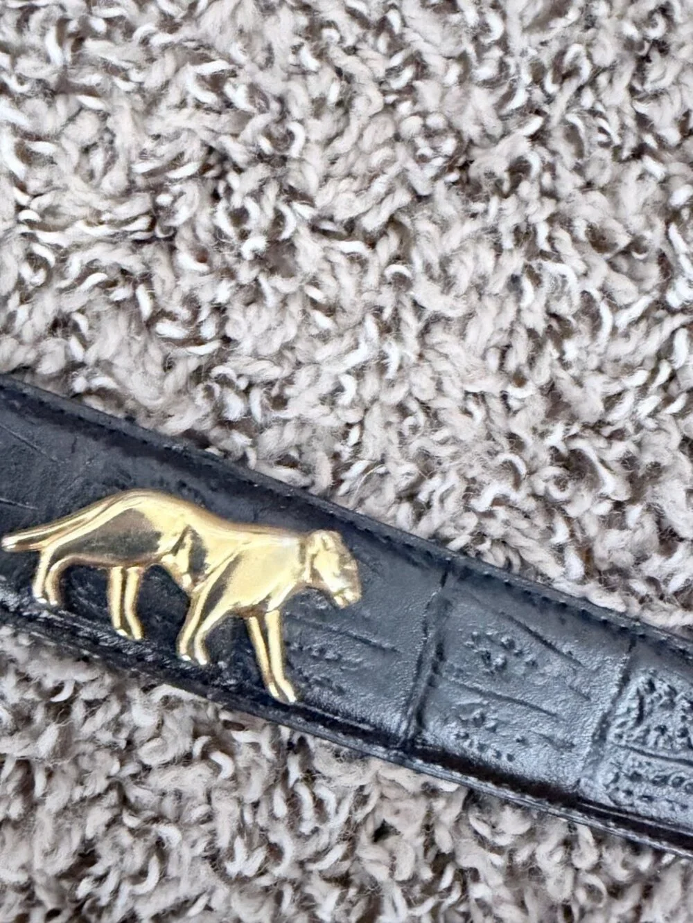 Black Leather Belt With Gold Animal Accents & Textured Design Size Small